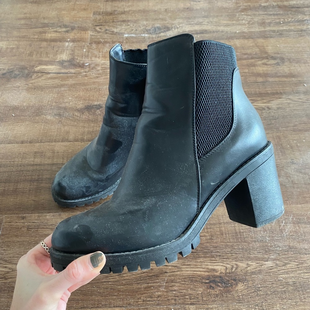 Black Women Heeled Boots size 8.5